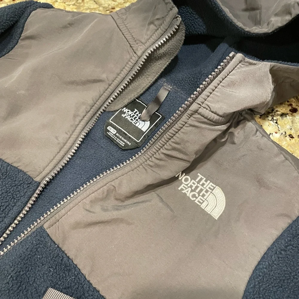 North Face boys fleece size 4 - Picture 5 of 7